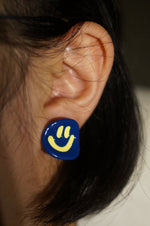Load image into Gallery viewer, Blue Smile Face Earring
