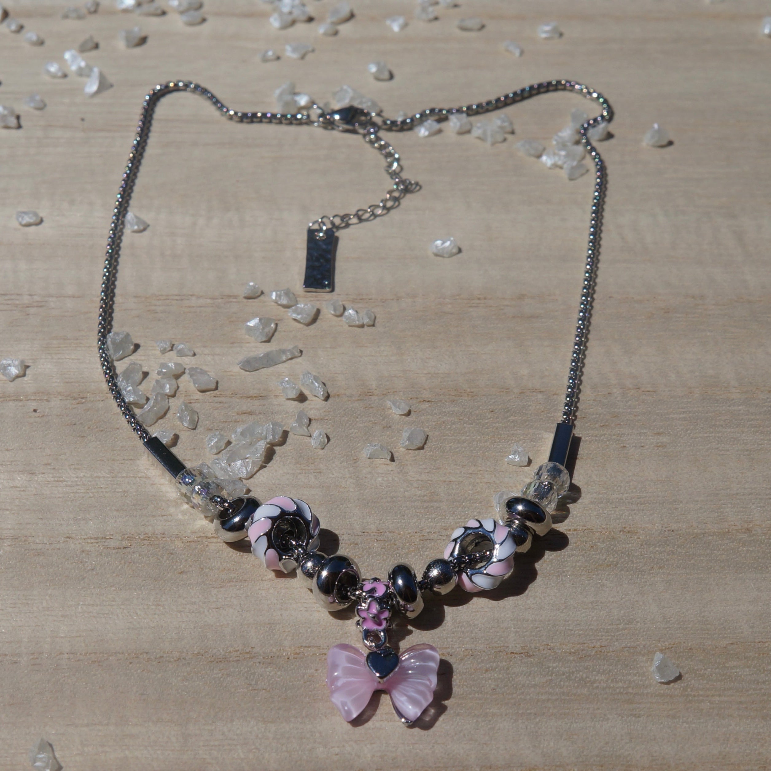Y2K Bow tie necklace